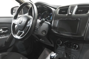 Хетчбэк Renault Sandero Stepway 2018 года, 1369000 рублей, Новокузнецк