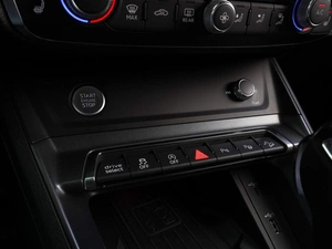 Внедорожник Audi Q3 2019 года, 3498000 рублей, Воронеж