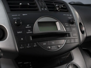 Внедорожник Toyota RAV4 2007 года, 1150000 рублей, Омск