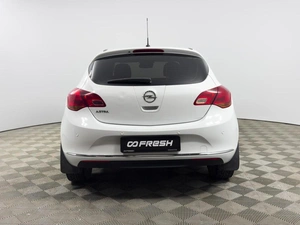 Хетчбэк Opel Astra 2013 года, 723200 рублей, Казань