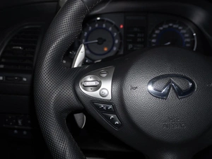 Внедорожник Infiniti QX70 2013 года, 2949000 рублей, Санкт-Петербург