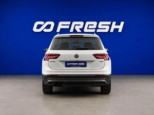 Внедорожник Volkswagen Tiguan 2018 года, 2389000 рублей, Москва