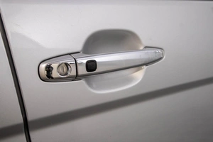 Минивэн Toyota Isis 2011 года, 1299000 рублей, Барнаул