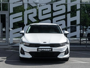 Седан Kia K5 2020 года, 2750000 рублей, Волгоград