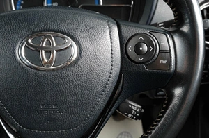Универсал Toyota Corolla Fielder 2017 года, 1659000 рублей, Тюмень