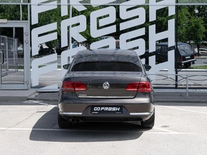 Седан Volkswagen Passat 2012 года, 950000 рублей, Волгоград