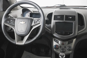 Седан Chevrolet Aveo 2013 года, 599000 рублей, Кемерово