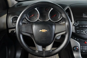 Седан Chevrolet Cruze 2013 года, 629000 рублей, Тюмень