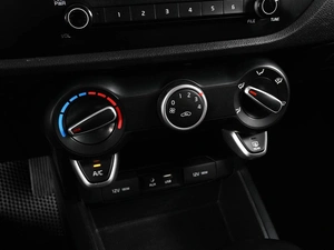 Хетчбэк Kia Rio X-Line 2020 года, 1630000 рублей, Аксай