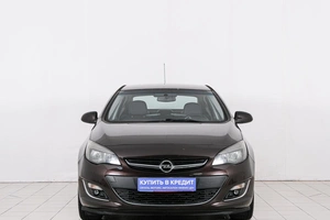 Седан Opel Astra 2014 года, 829000 рублей, Красноярск