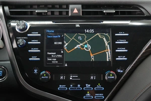 Седан Toyota Camry 2018 года, 2999000 рублей, Омск