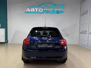 Хетчбэк Toyota Auris 2008 года, 679000 рублей, Красноярск