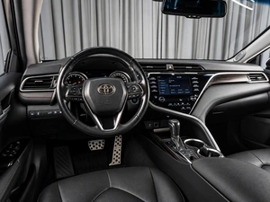 Седан Toyota Camry 2018 года, 2839000 рублей, Тюмень
