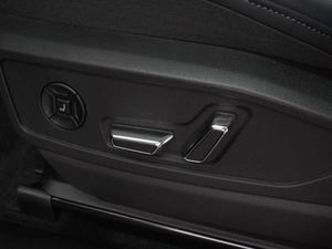 Внедорожник Audi Q5L 2025 года, 6359000 рублей, Воронеж