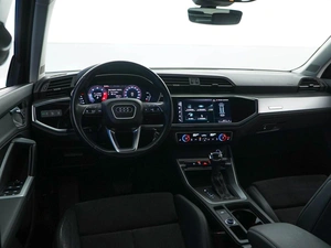 Внедорожник Audi Q3 2019 года, 2949050 рублей, Москва