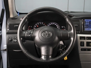 Седан Toyota Corolla 2006 года, 605000 рублей, Омск