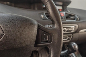 Минивэн Renault Scenic 2011 года, 669000 рублей, Челябинск