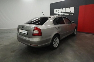Хэтчбек Skoda Octavia 2011 года, 980000 рублей, Курск
