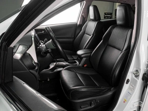 Внедорожник Toyota RAV4 2018 года, 2999000 рублей, Тюмень