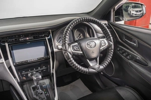 Внедорожник Toyota Harrier 2018 года, 3149000 рублей, Томск