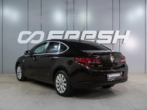Седан Opel Astra 2014 года, 999000 рублей, Воронеж