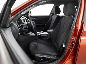 Хетчбэк BMW 1 серия 2018 года, 2138055 рублей, Москва