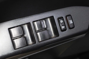 Внедорожник Toyota RAV4 2015 года, 2149000 рублей, Новосибирск