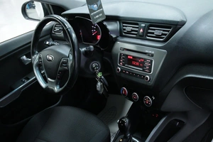 Хетчбэк Kia Rio 2017 года, 1098000 рублей, Солонцы