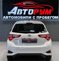 Хетчбэк Toyota Vitz 2017 года, 1087000 рублей, Красноярск
