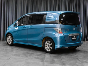 Минивэн Honda Freed 2012 года, 1099000 рублей, Тюмень