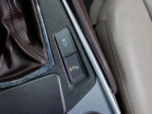 Внедорожник Cadillac SRX 2011 года, 909000 рублей, Тюмень