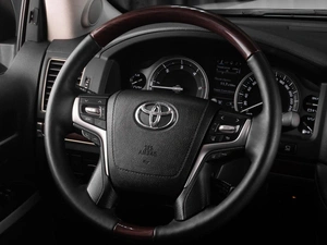 Внедорожник Toyota Land Cruiser 2017 года, 5099000 рублей, Тюмень