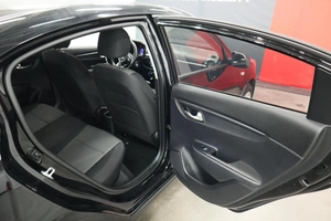Седан Kia Rio 2018 года, 1675000 рублей, Курск