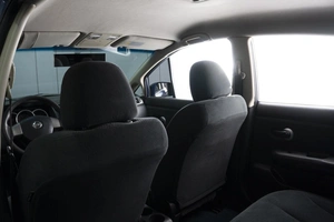 Хетчбэк Nissan Tiida 2010 года, 880000 рублей, Омск