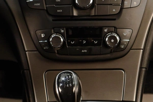 Седан Opel Insignia 2011 года, 779000 рублей, Челябинск