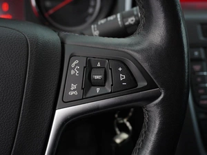 Хетчбэк Opel Astra 2013 года, 899000 рублей, Тверь