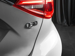 Хетчбэк Infiniti Q30 2017 года, 3200000 рублей, Тюмень