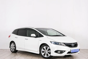 Хетчбэк Honda Jade 2017 года, 1499000 рублей, Красноярск