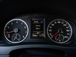 Внедорожник Volkswagen Tiguan 2012 года, 1020000 рублей, Краснодар