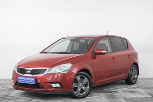Хетчбэк Kia Ceed 2011 года, 899000 рублей, Кемерово