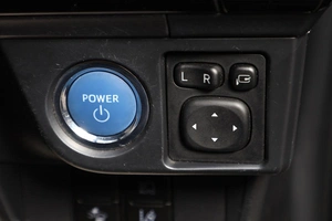 Универсал Toyota Corolla Fielder 2018 года, 1749000 рублей, Новосибирск