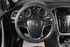 Седан Opel Astra 2012 года, 899000 рублей, Тюмень