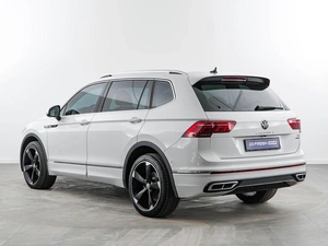 Внедорожник Volkswagen Tiguan 2021 года, 4107444 рублей, Москва