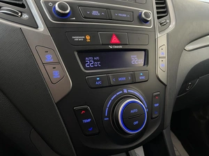 Внедорожник Hyundai Santa Fe 2017 года, 1997000 рублей, Солонцы