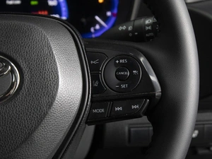 Универсал Toyota Corolla 2019 года, 1705000 рублей, Омск