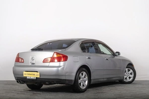 Седан Nissan Skyline 2001 года, 559000 рублей, Томск