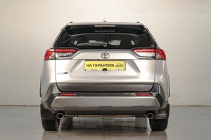 Внедорожник Toyota RAV4 2019 года, 3449000 рублей, Челябинск