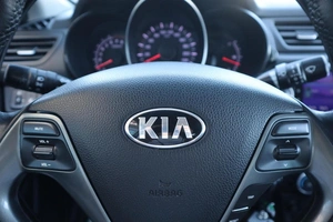 Седан Kia Rio 2015 года, 1080000 рублей, Мирное