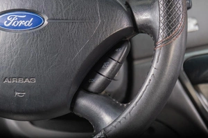 Хетчбэк Ford Focus 2001 года, 249000 рублей, Томск