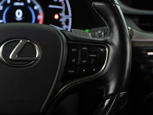 Седан Lexus ES 2020 года, 4698999 рублей, Москва